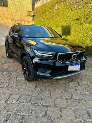 VOLVO XC40 2.0 T4 GASOLINA MOMENTUM GEARTRONIC VOLVO XC40 2.0 T4 GASOLINA MOMENTUM GEARTRONIC